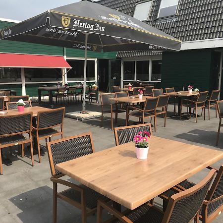 Rogat Hotel De Raket מראה חיצוני תמונה