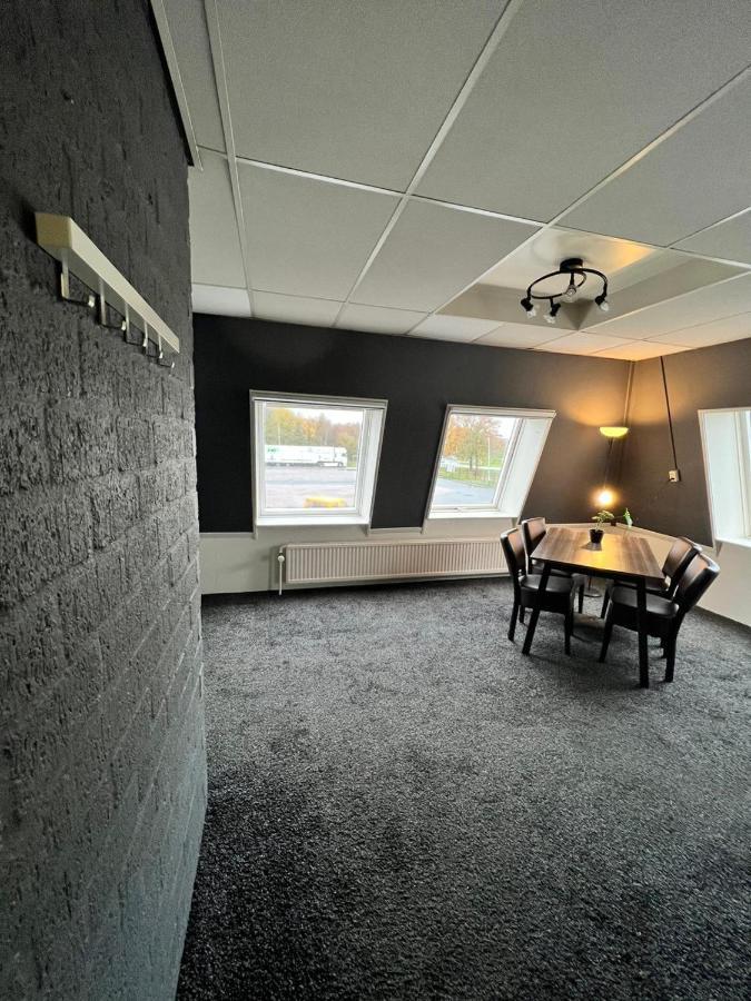 Rogat Hotel De Raket מראה חיצוני תמונה