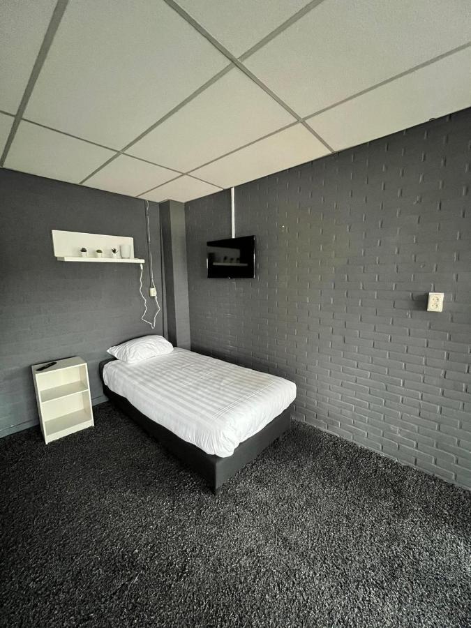 Rogat Hotel De Raket מראה חיצוני תמונה