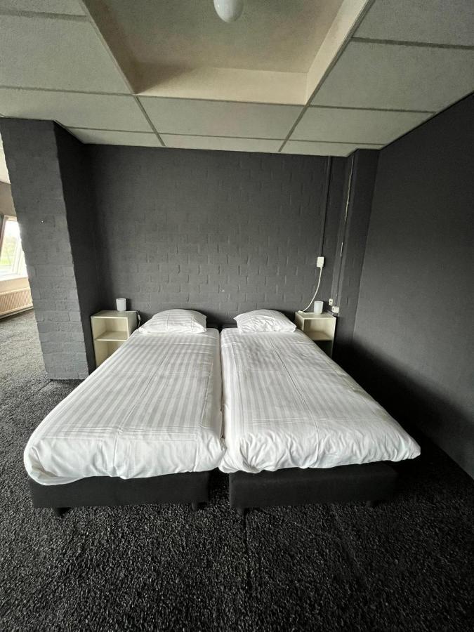 Rogat Hotel De Raket מראה חיצוני תמונה